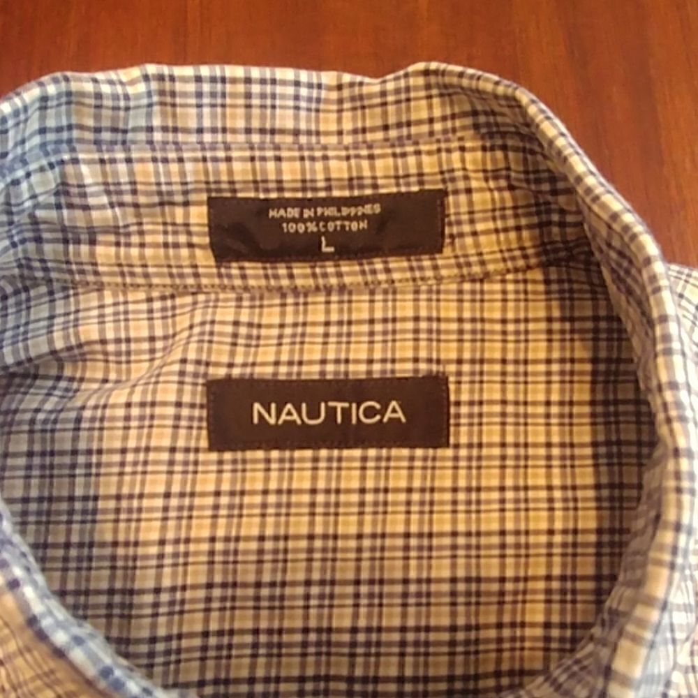 Nautica Men's Button Down Plaid S/S Shirt- L - Picture 4 of 4